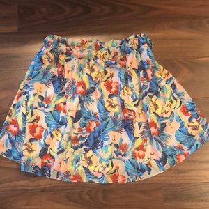 Floral print skirt 🌺